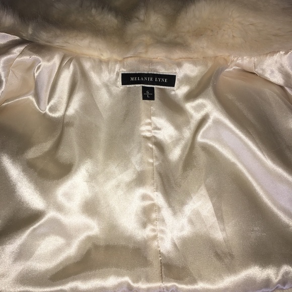 Faux Fur Stole - Picture 4 of 6